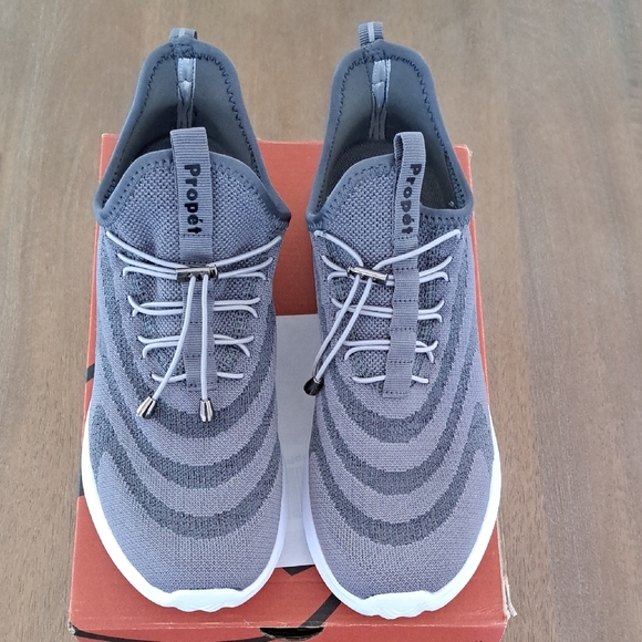 Propet Women’s Travelbound Aspect Shoes - Color: Dark Grey - Size: 11 - Picture 1 of 8